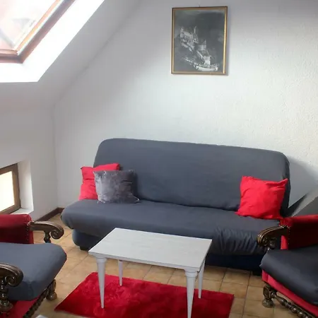 Des 5 Cigognes Rouge Casa de Férias